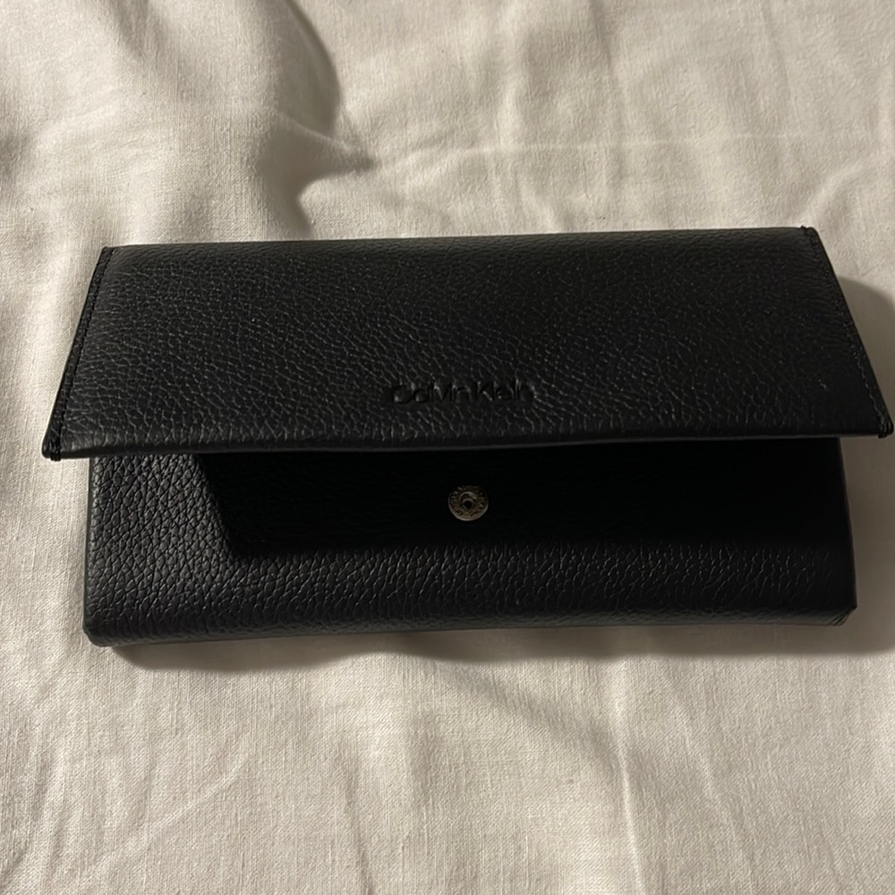 Calvin Klein woman’s wallet